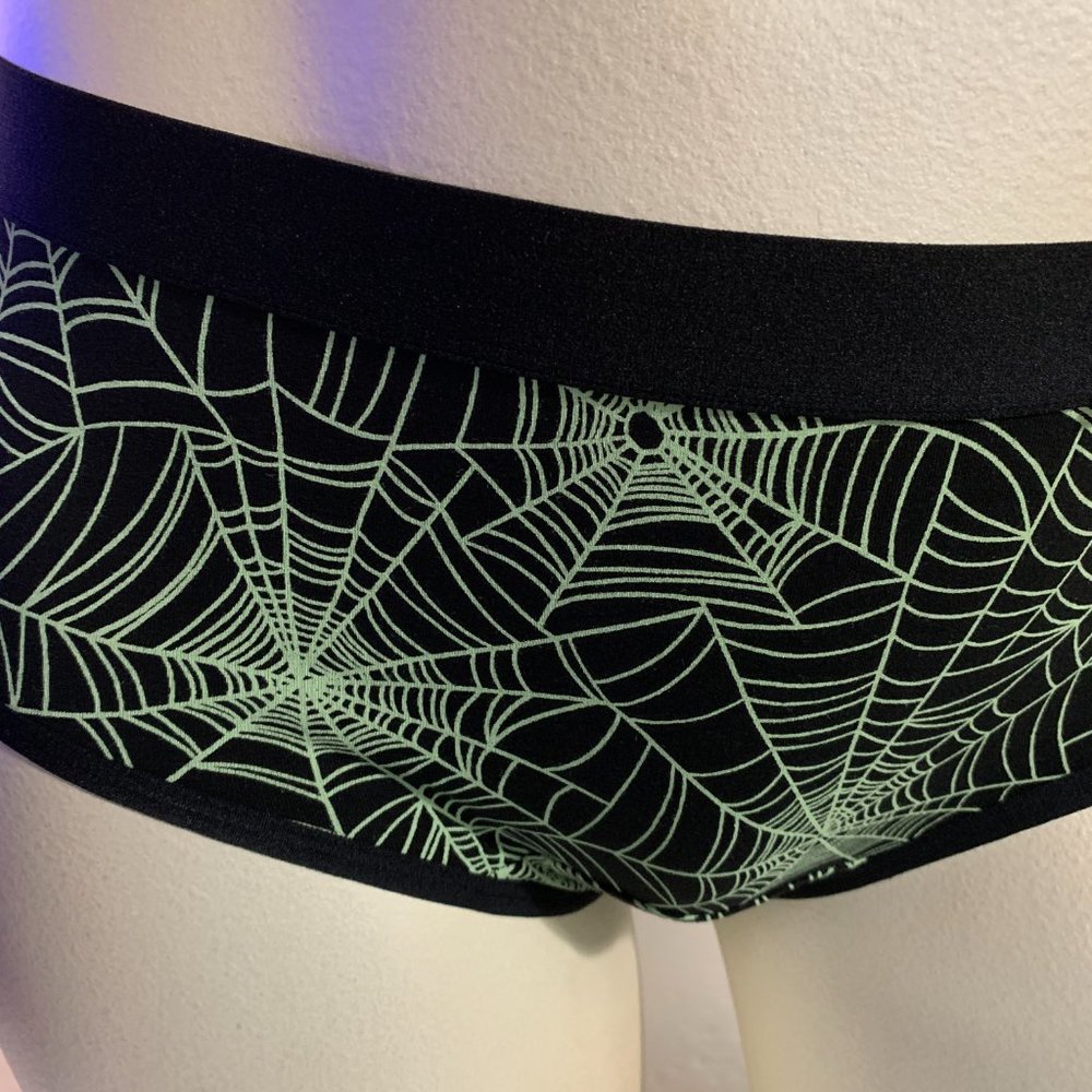 Torrid Cheeky Panties Underwear Spiderweb Halloween Mid Rise Plus Size 1 14 16 - Picture 2 of 4
